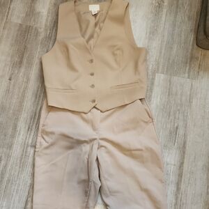 H&M Women's Tan Suit Set
